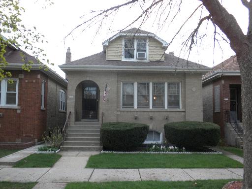 3126 N Mango Ave, Chicago, IL 60634 photo 1