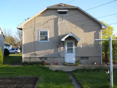 413 W Devlin St, Spring Valley, IL 61362 photo 2