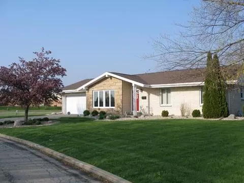2713 Plum St, Peru, IL 61354 photo 1