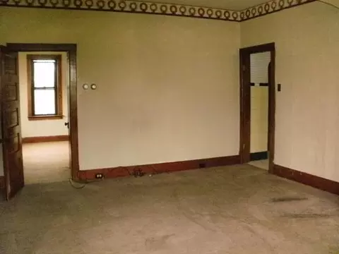 309 E Devlin St, Spring Valley, IL 61362 photo 3
