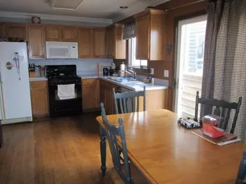 10166 Compton Dr, Huntley, IL 60142 photo 3