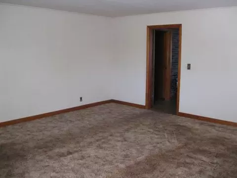 2221 Eighth St, Peru, IL 61354 photo 3
