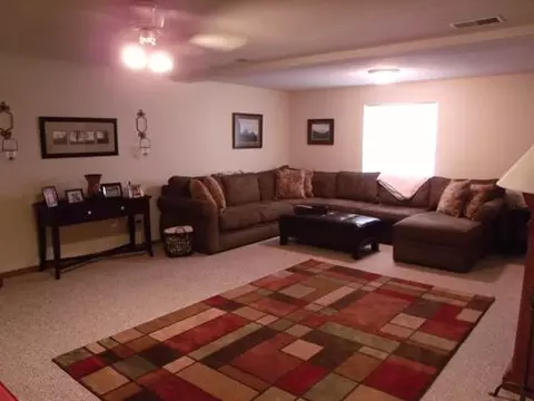 1242 Sycamore St, Peru, IL 61354 photo 5