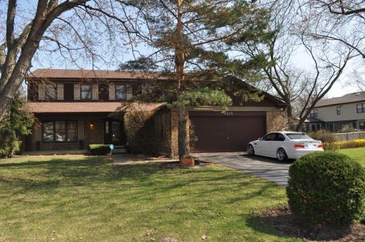 1215 Montgomery Dr, Deerfield, IL 60015 photo 1