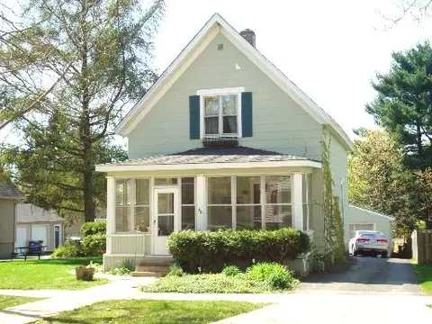 524 S Third St, West Dundee, IL 60118 photo 2