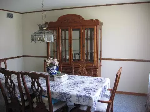 104 Blackhawk Dr, Minooka, IL 60447 photo 4