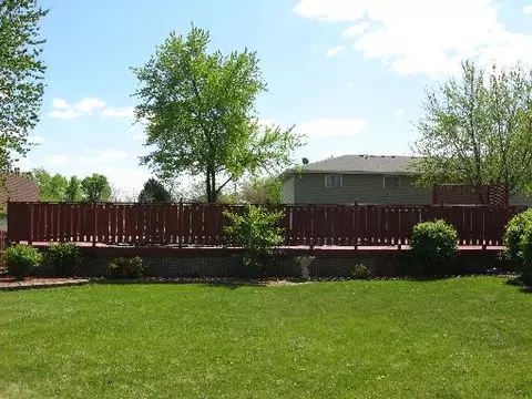 104 Blackhawk Dr, Minooka, IL 60447 photo 15