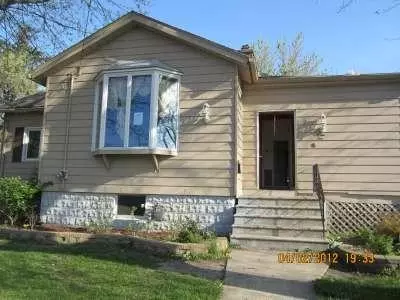 910 Mountain St, Aurora, IL 60505 photo 1
