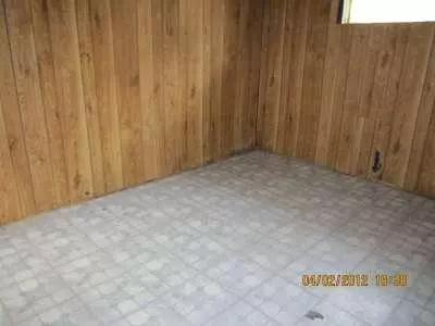 910 Mountain St, Aurora, IL 60505 photo 9