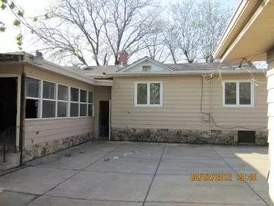 910 Mountain St, Aurora, IL 60505 photo 13