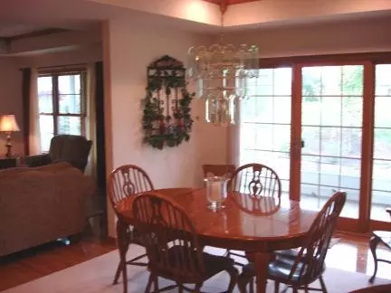 919 Charles Pl, Peru, IL 61354 photo 10