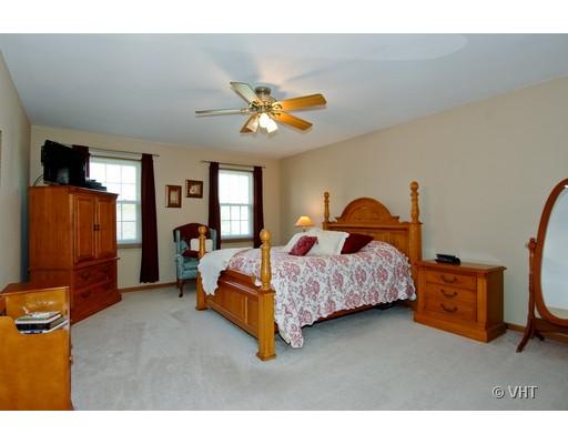 2147 Jordan Cir, Elgin, IL 60123 photo 8