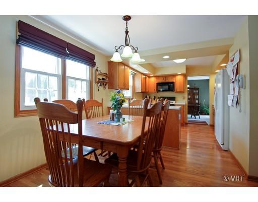 2147 Jordan Cir, Elgin, IL 60123 photo 5