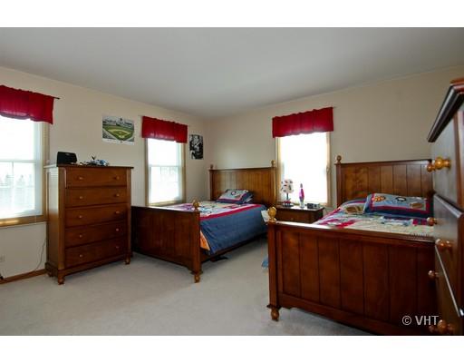 2147 Jordan Cir, Elgin, IL 60123 photo 9