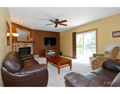 2147 Jordan Cir, Elgin, IL 60123 photo 6