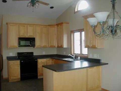 1606 26th St, Peru, IL 61354 photo 2