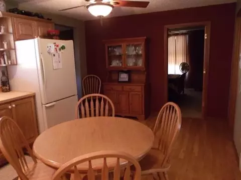 1521 Seventh St, Peru, IL 61354 photo 9