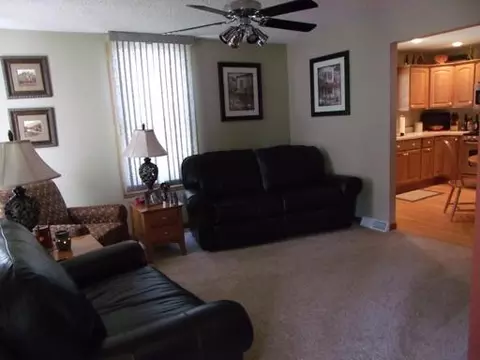 1521 Seventh St, Peru, IL 61354 photo 3