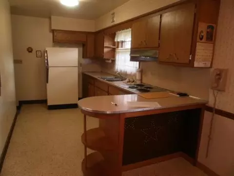 2108 Cresent Dr, Peru, IL 61354 photo 4