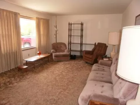 2108 Cresent Dr, Peru, IL 61354 photo 3