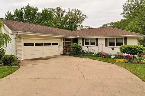 2445 Circle Dr, Ottawa, IL 61350 photo 1