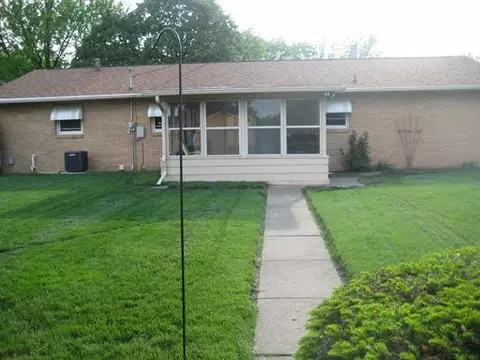 2305 Rock St, Peru, IL 61354 photo 2