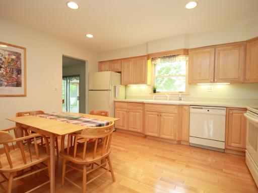25 W634 Durfee Rd, Wheaton, IL 60189 photo 5