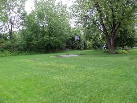 775 Michael Dr, Morris, IL 60450 photo 2