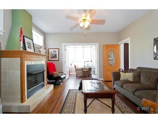 710 Ridge Ave, Evanston, IL 60202 photo 2