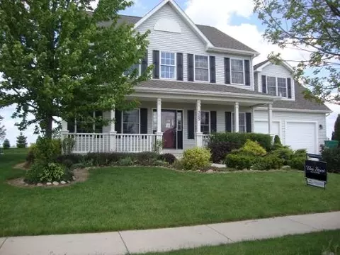 325 Davis Dr, Sycamore, IL 60178 photo 1
