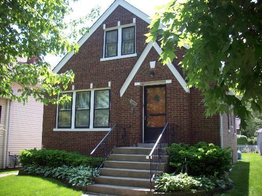7819 W 66 St, Bedford Park, IL 60501 photo 2