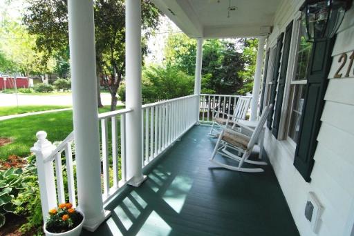 216 N Gary Ave, Wheaton, IL 60187 photo 2
