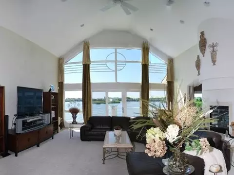 22951 Marina Dr, Plainfield, IL 60585 photo 9