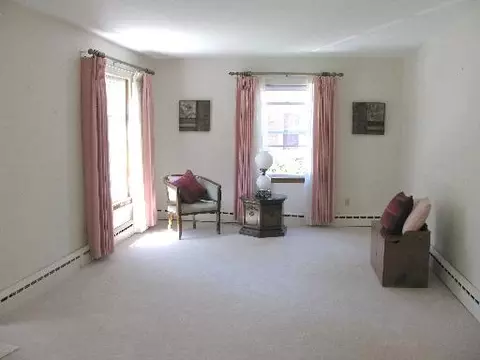 822 E 11th St, Lockport, IL 60441 photo 2