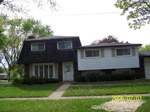600 Cordial Dr, Des Plaines, IL 60018 photo 1