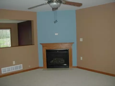 932 Evans St, Ottawa, IL 61350 photo 5