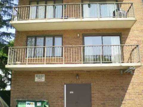 1389 Perry St #101, Des Plaines, IL 60016 photo 2