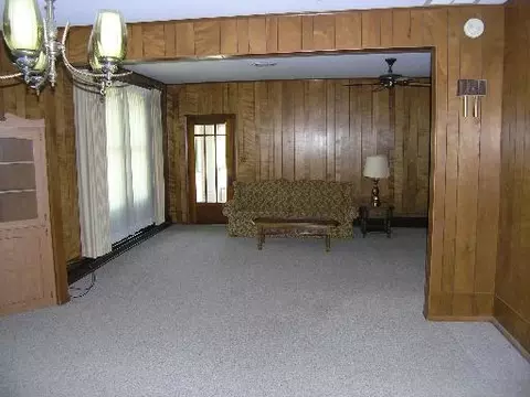 1528 9th St, Peru, IL 61354 photo 6