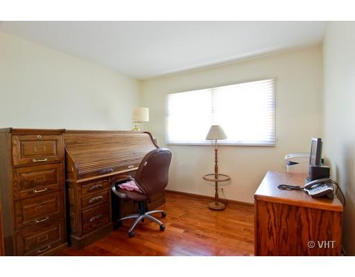 1981 Big Bend Dr, Des Plaines, IL 60016 photo 12