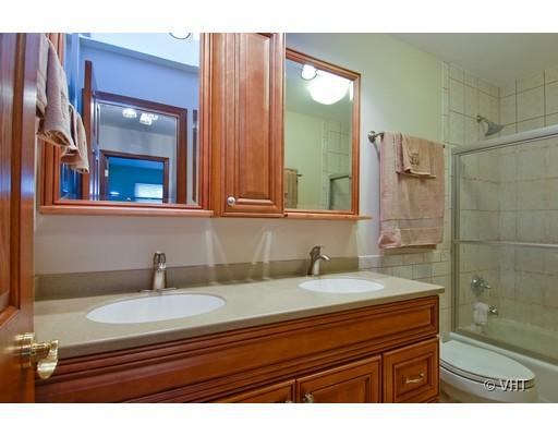 1981 Big Bend Dr, Des Plaines, IL 60016 photo 13