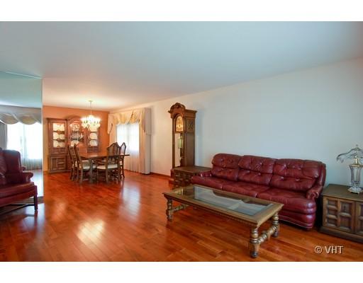 1981 Big Bend Dr, Des Plaines, IL 60016 photo 3