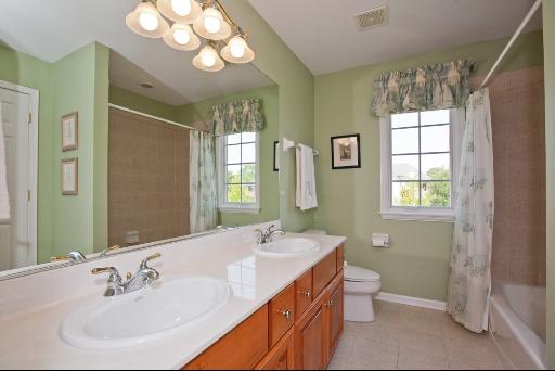 401 E 58th St, Westmont, IL 60559 photo 13
