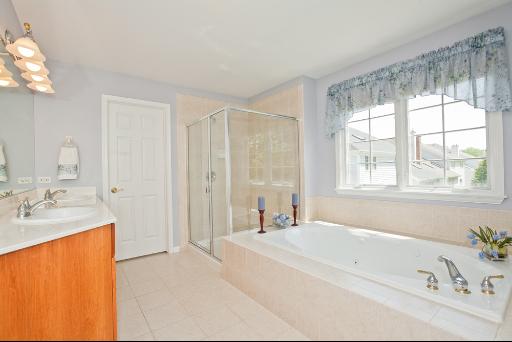 401 E 58th St, Westmont, IL 60559 photo 3