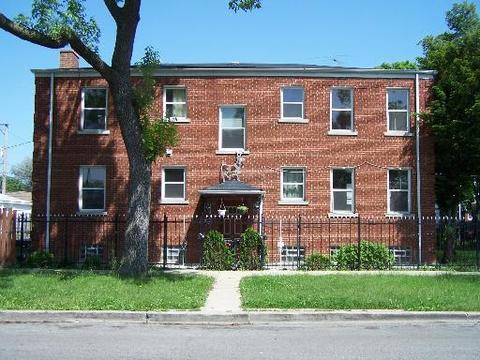 1239 N Pine Ave, Chicago, IL 60651 photo 1