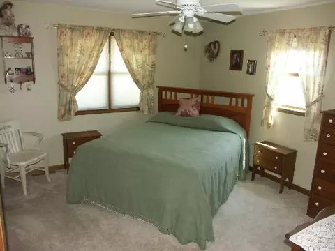 4260 E 7th Rd, Mendota, IL 61342 photo 2