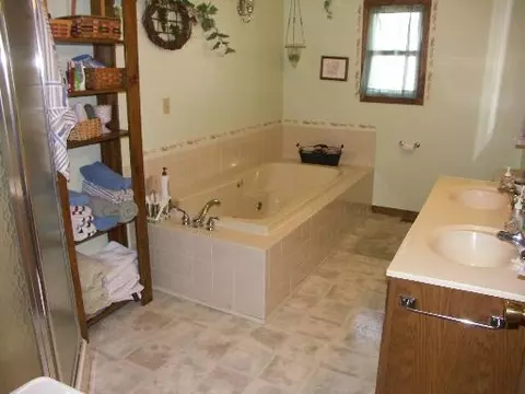 4260 E 7th Rd, Mendota, IL 61342 photo 8