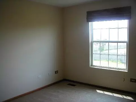 712 Maplewood Dr, Minooka, IL 60447 photo 9