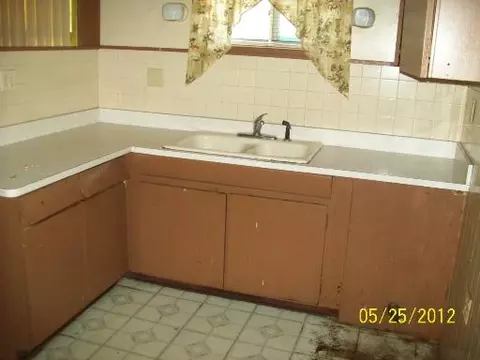 16242 S St Louis Ave, Markham, IL 60428 photo 3
