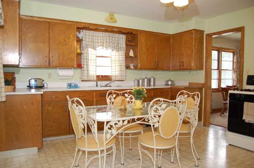 222 Preston Ave, Elgin, IL 60120 photo 4