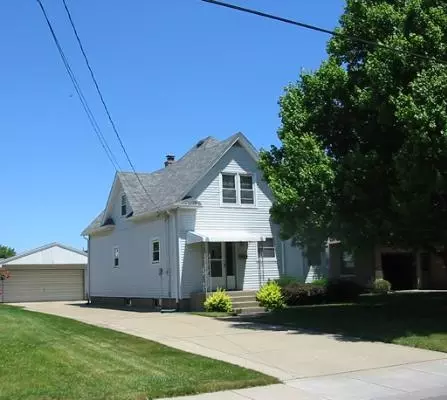 2015 Seventh St, Peru, IL 61354 photo 1
